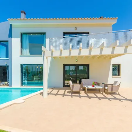 Villa La Primera *