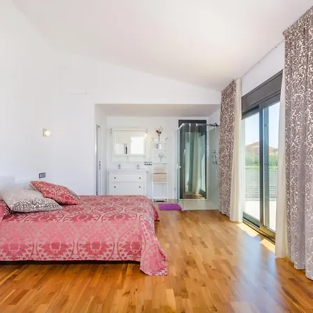 La Primera Villa *