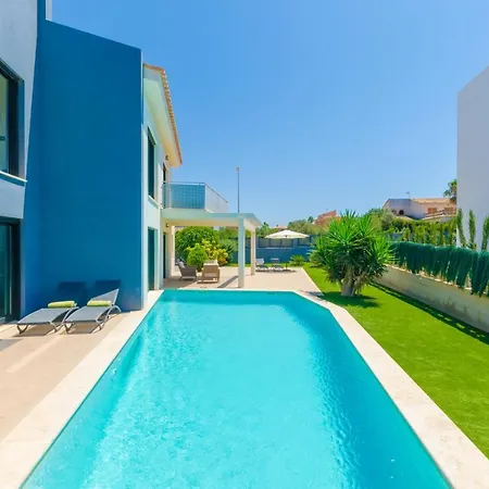 Villa La Primera *