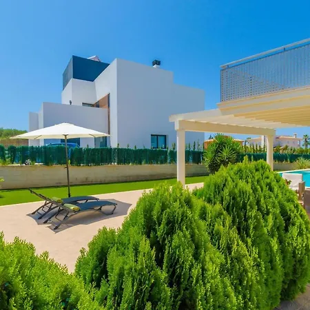 La Primera Villa *