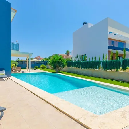 Villa La Primera *